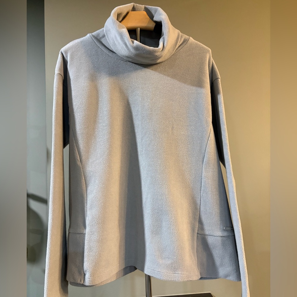 Soft and Cozy Sweatshirt L